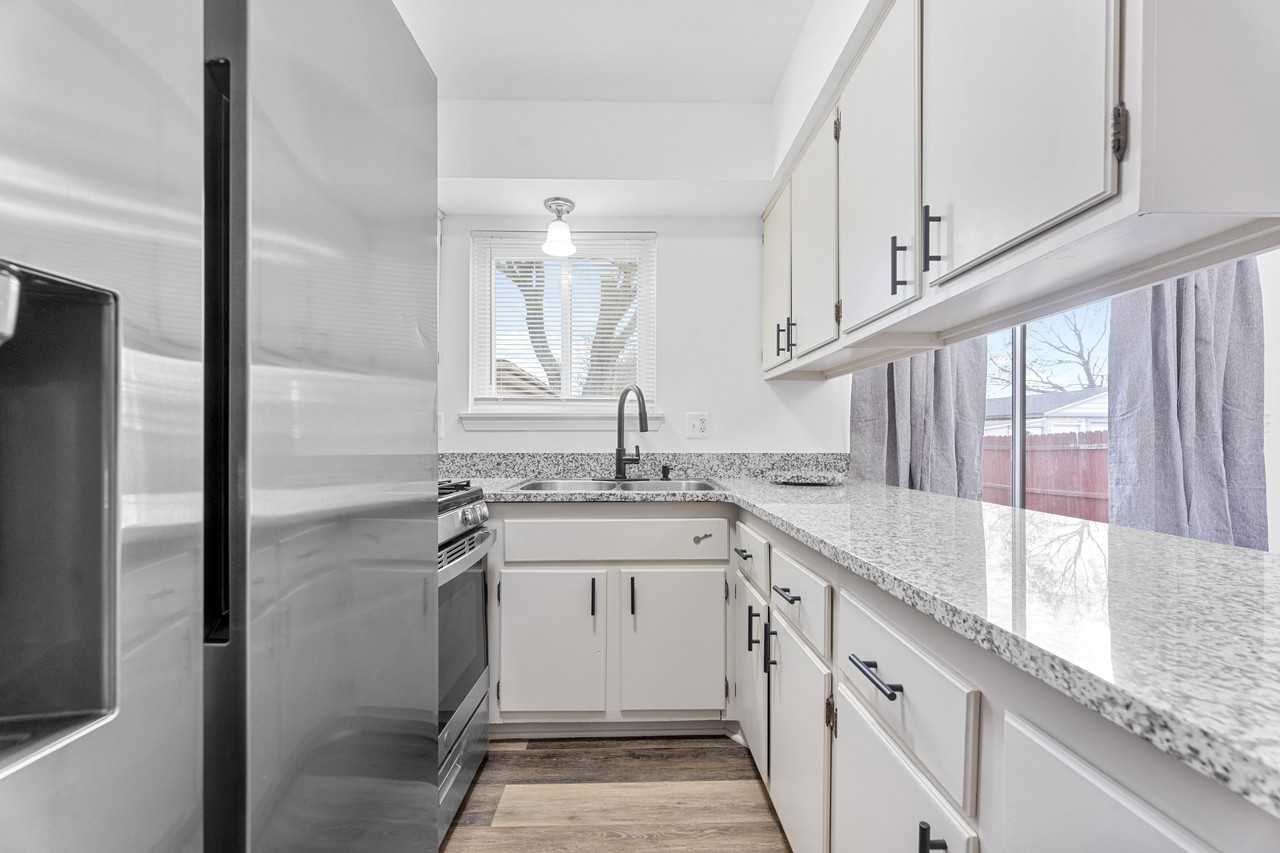 1505 1505/1509 Electric Ave. - 1509 #1509 - Photo 3 of 14