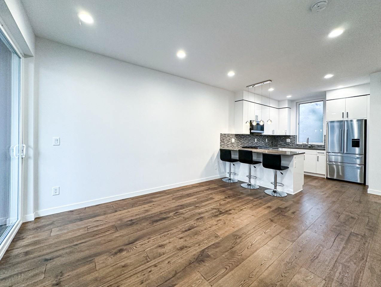 1767 16th Ave S #C - Photo 4 of 21