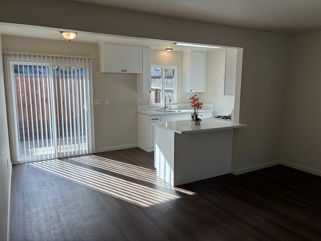 1612 W Rumble Rd #1 - Photo 2 of 16