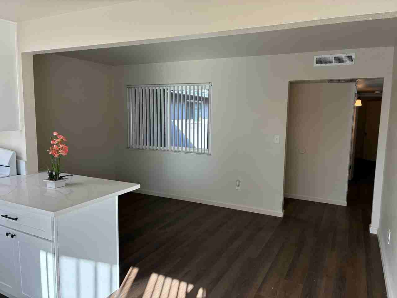 1612 W Rumble Rd #1 - Photo 3 of 16