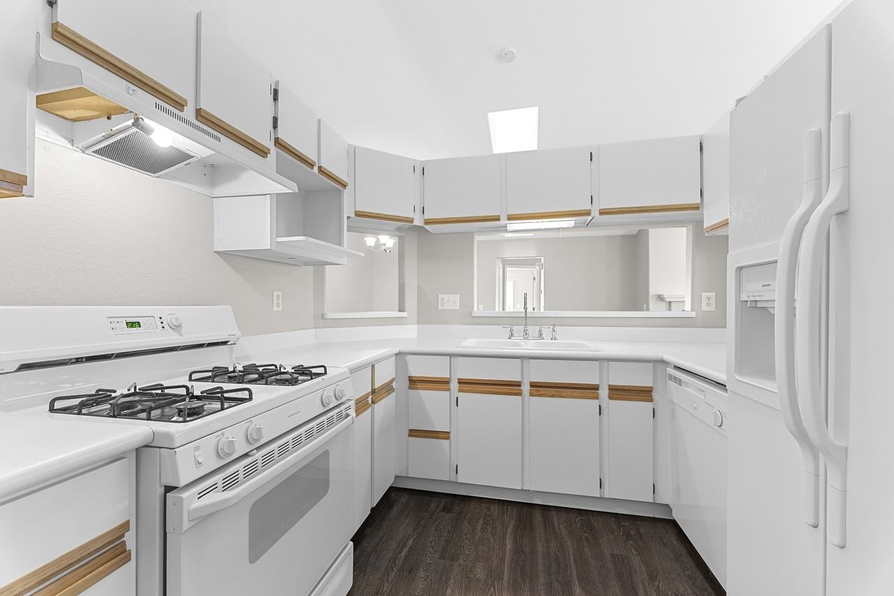 743 Hilltop Lane #743UPG - Photo 2 of 10