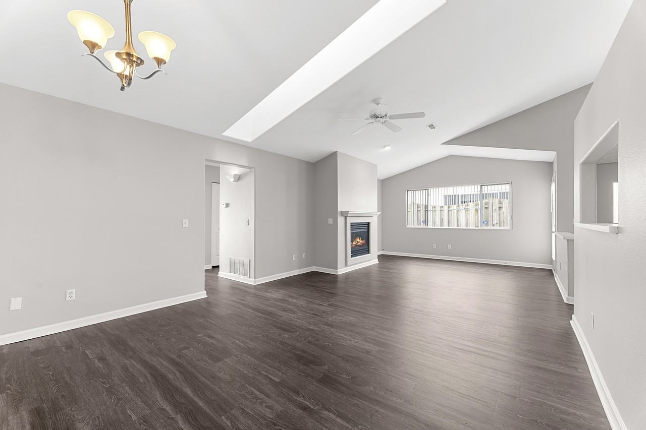 743 Hilltop Lane #743UPG - Photo 7 of 10