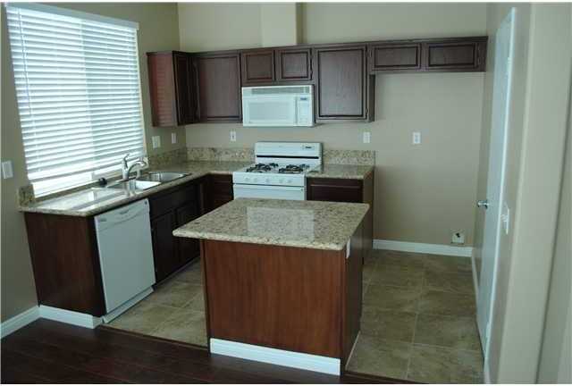 588 Summerholly Dr #1 - Photo 2 of 4