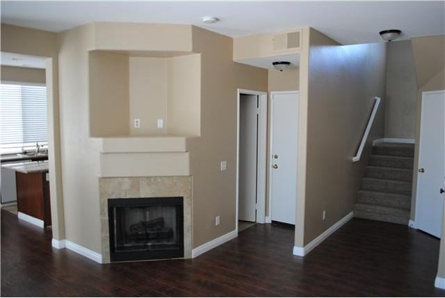 588 Summerholly Dr #1 - Photo 3 of 4