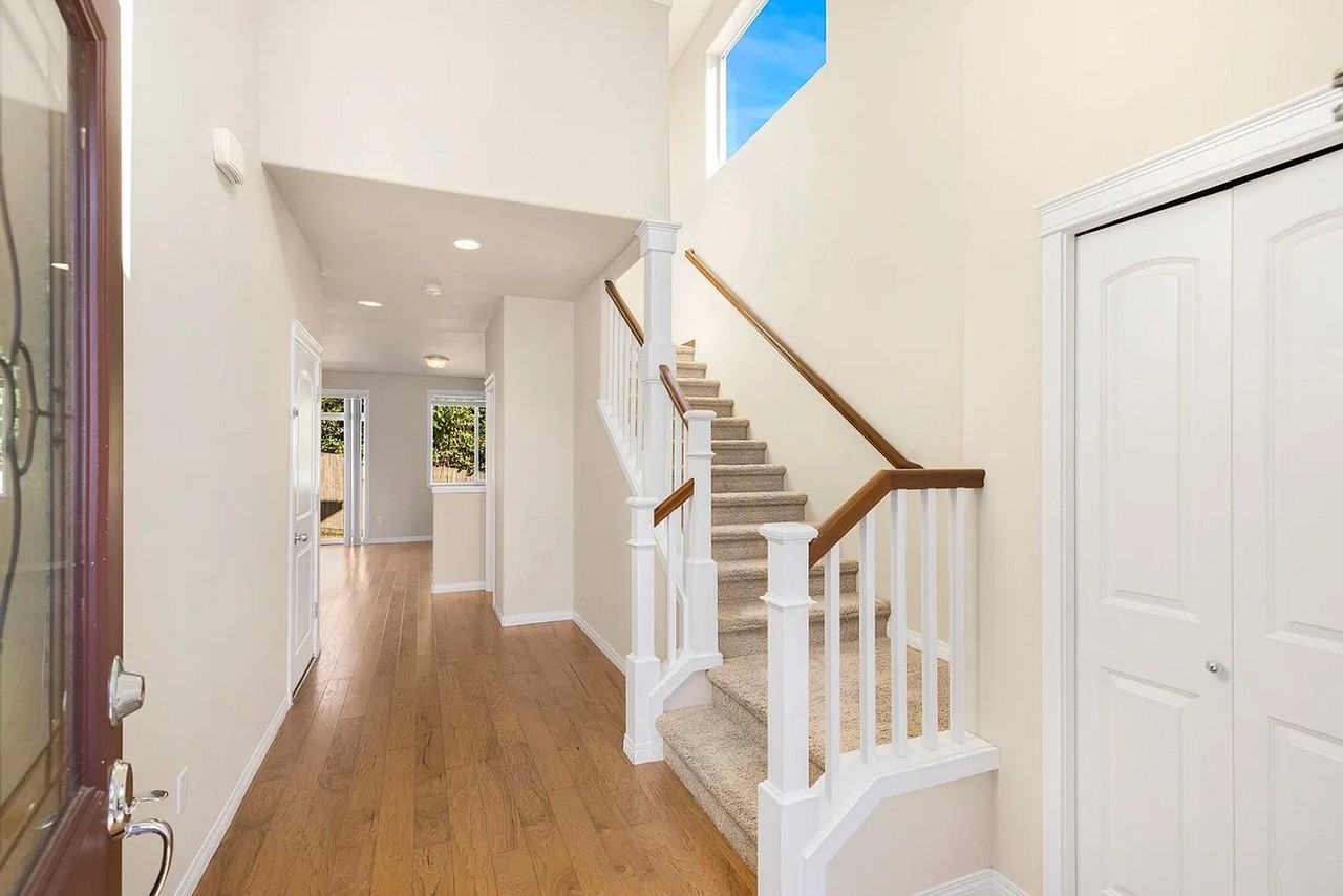 33 161st Pl Se #1 - Photo 2 of 22