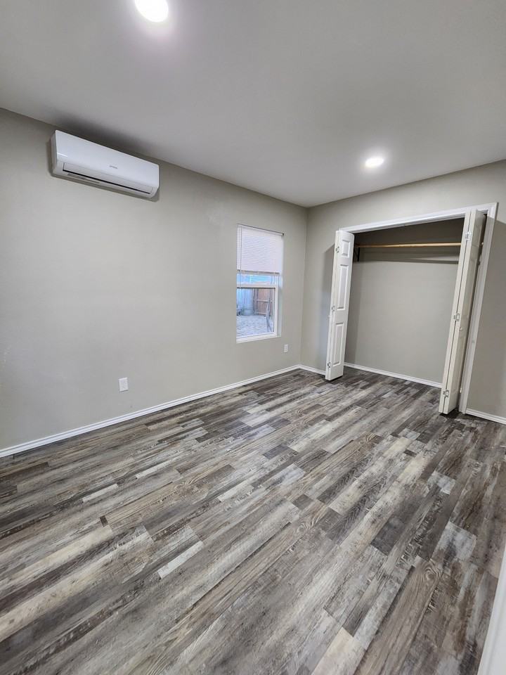 1050 Shephard Dr #1 - Photo 7 of 10