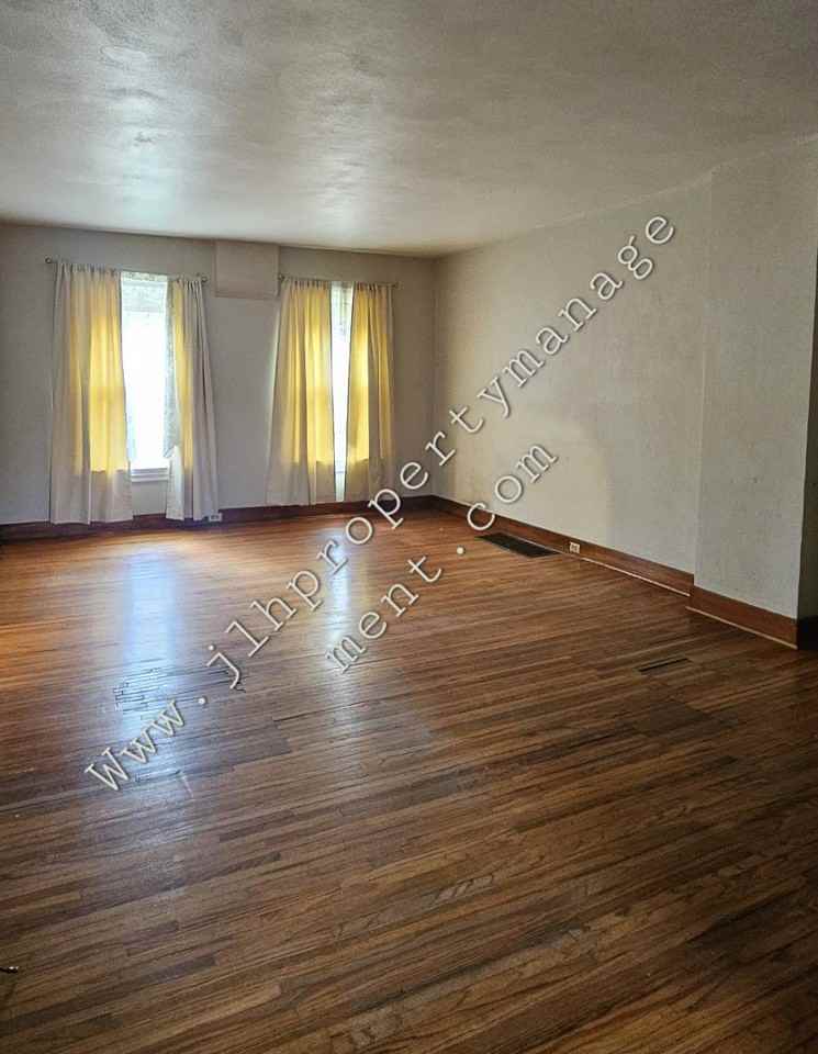 618 West Clark Street #618 - Photo 3 of 8