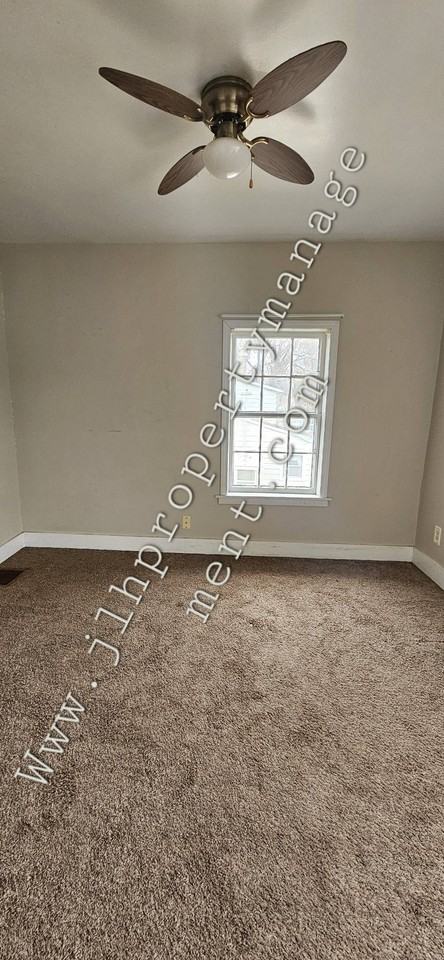 618 West Clark Street #618 - Photo 7 of 8