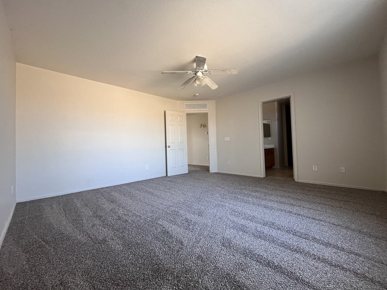 19289 North Leland Road #1 - Photo 3 of 10