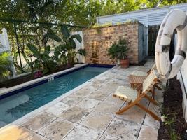 featured image of 818 818 Whitehead StreetUnit 5 #1