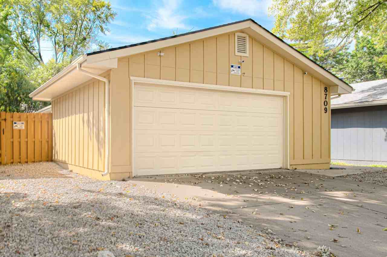 8709 East 109th Terrace #1 - Photo 2 of 38