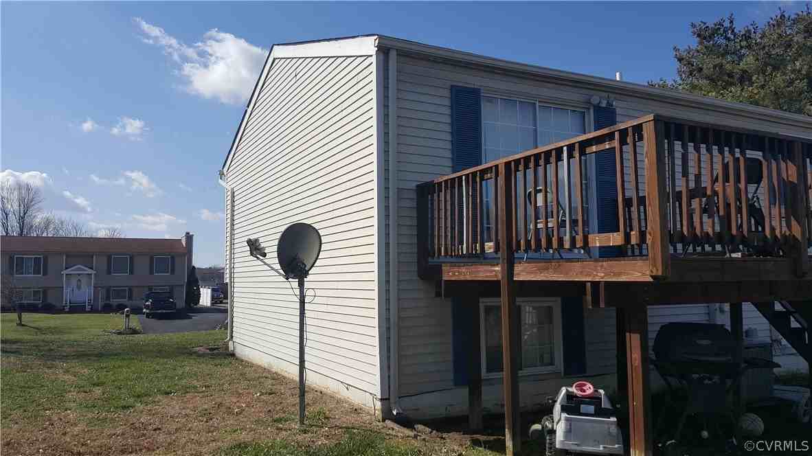 307 Wren Road #1 - Photo 2 of 3