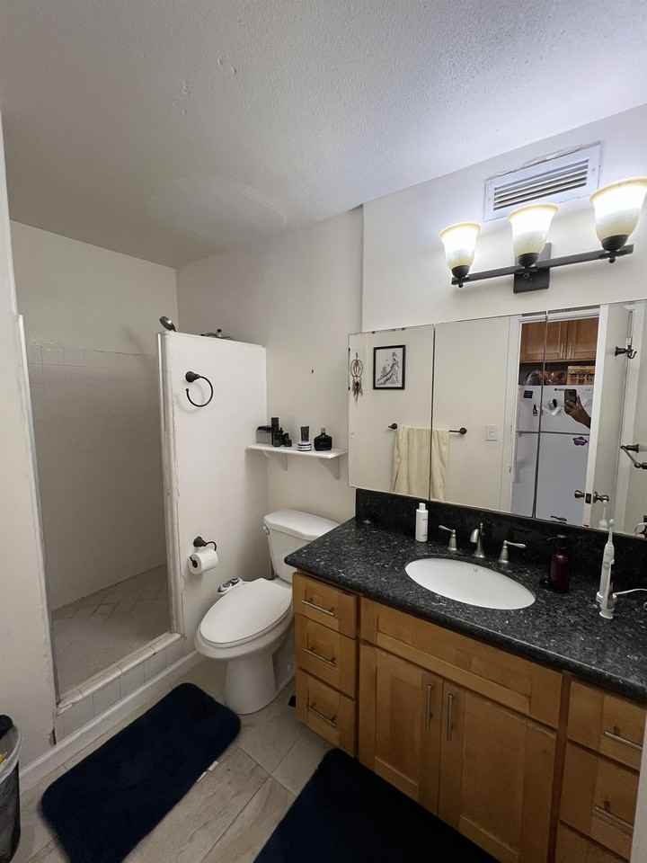 425 Ena Rd - Photo 5 of 10