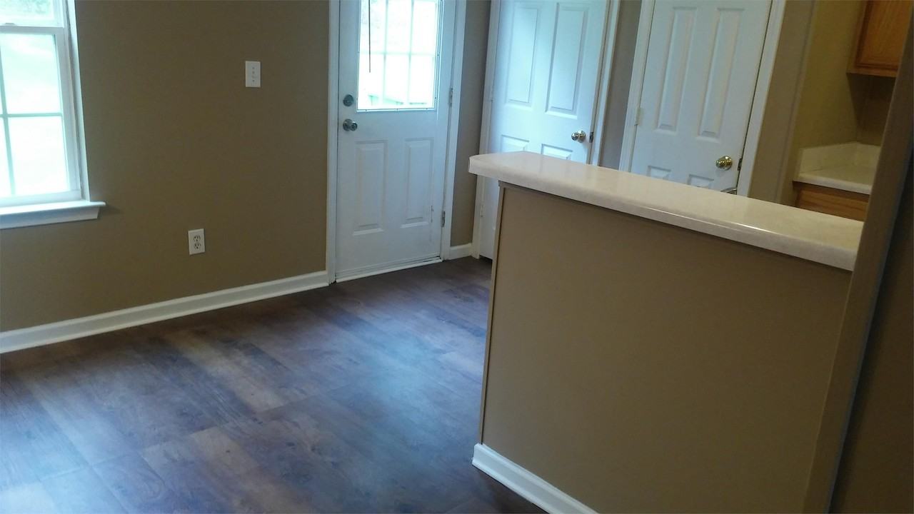1652 Hallmark Hills Dr #1 - Photo 3 of 6