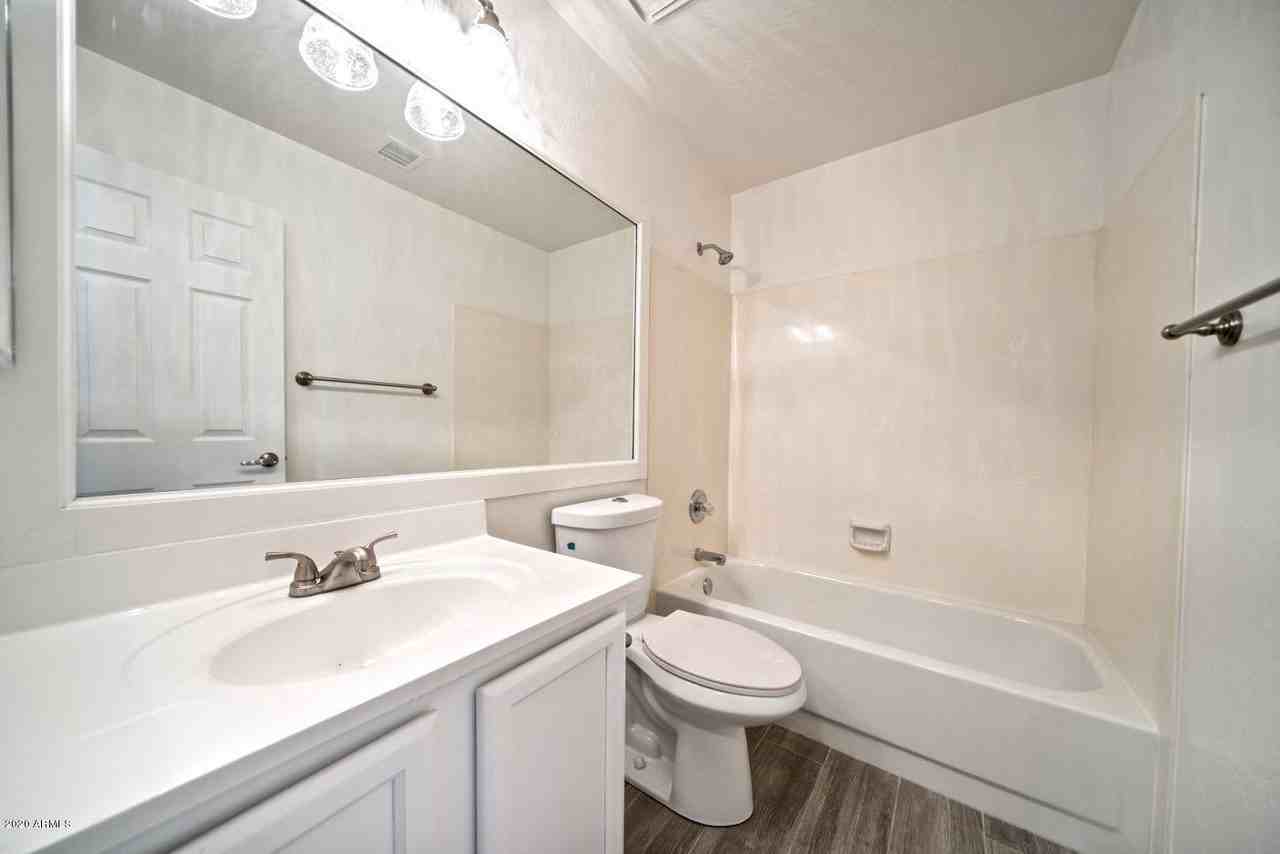 1213 West Glenmere Drive #1 - Photo 7 of 10