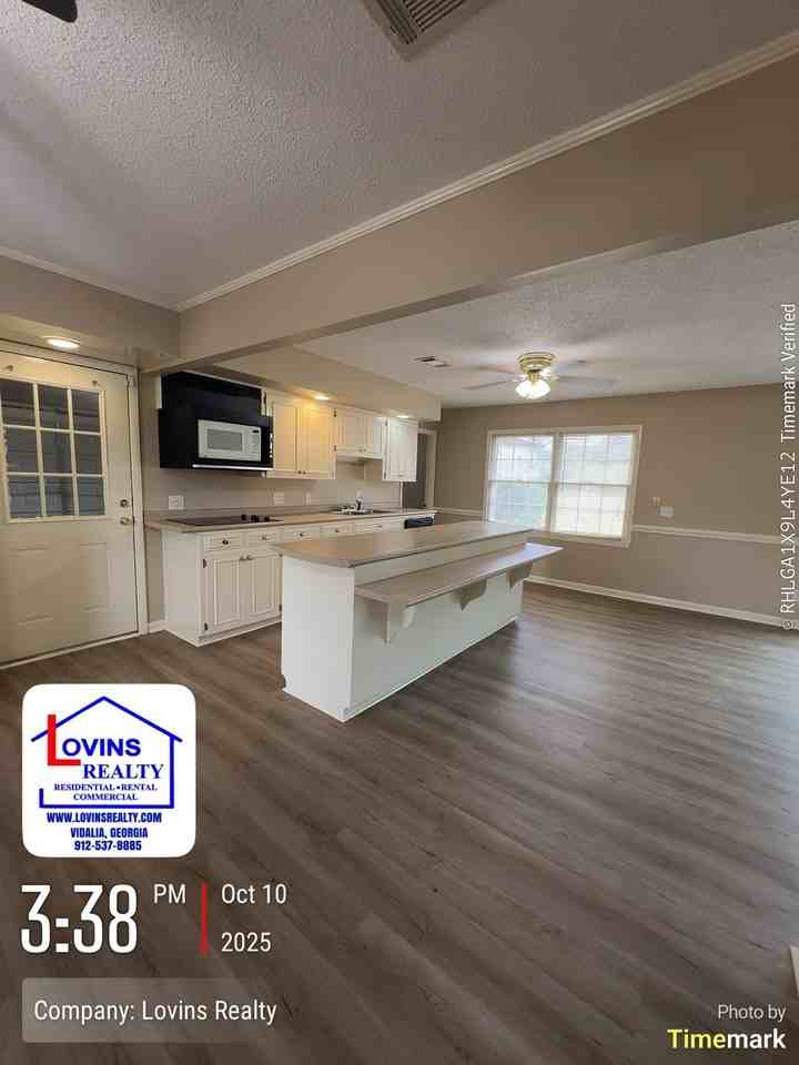 1542 Stella Avenue #1 - Photo 3 of 10