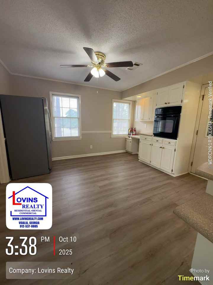 1542 Stella Avenue #1 - Photo 4 of 10