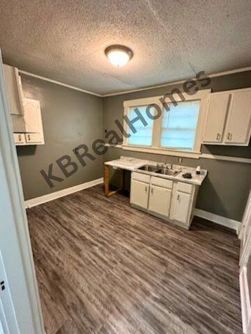 772 Kippley St #1 - Photo 7 of 20