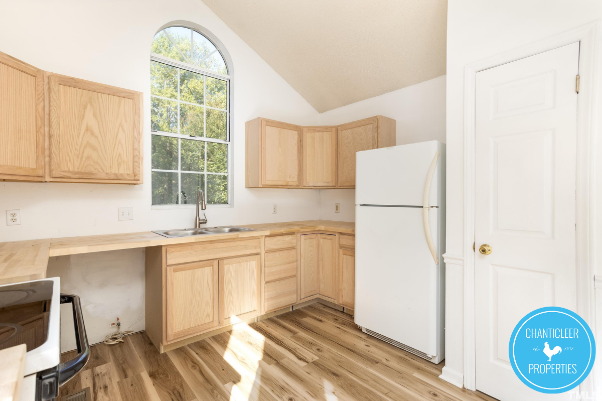 326 Wilson St #1 - Photo 4 of 26