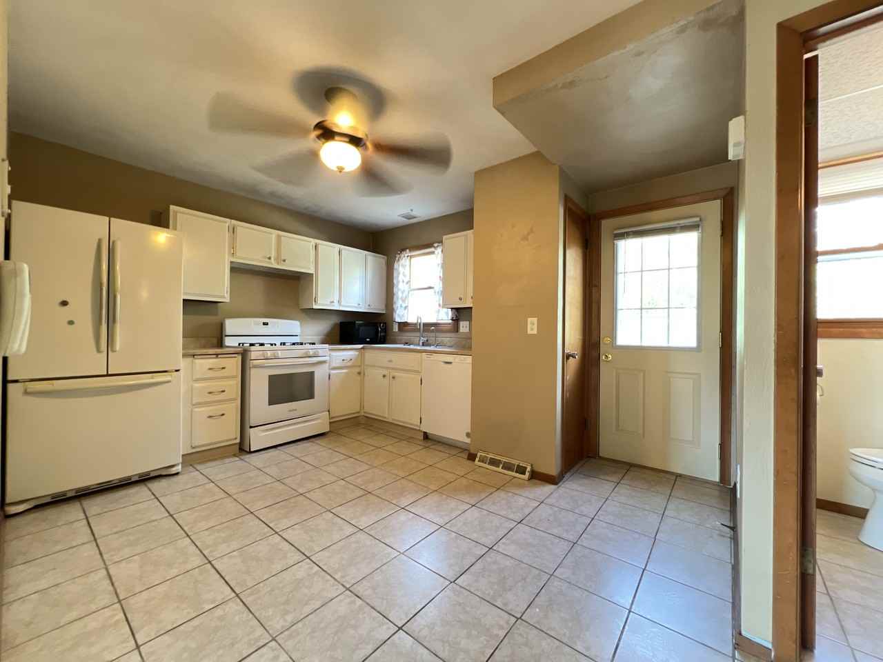 3727 Hillcrest Road #1 - Photo 5 of 16