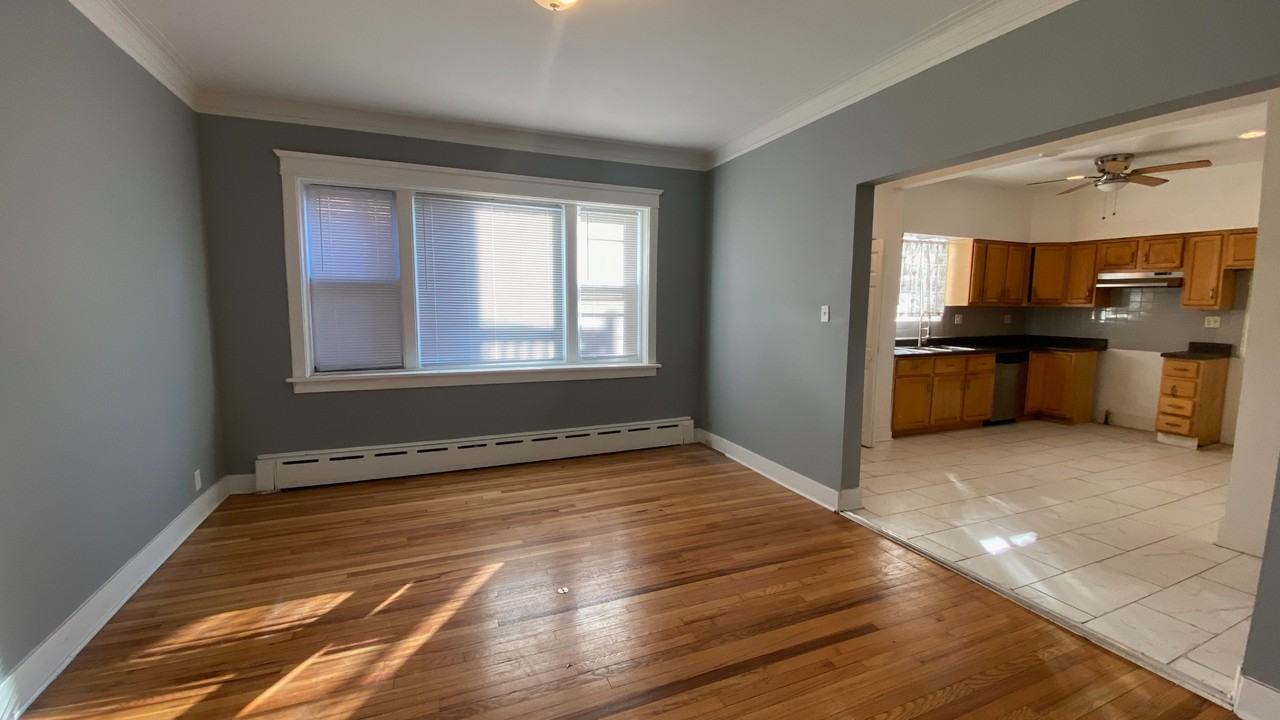 7324 South Oglesby Avenue #1 - Photo 5 of 12