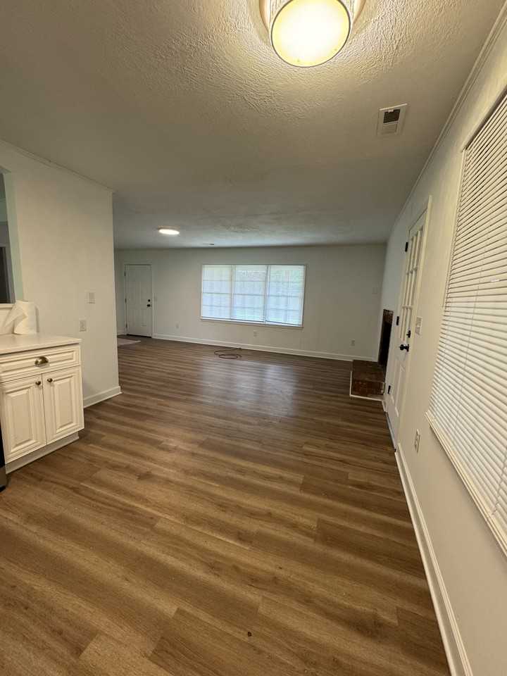 4715 Rimer Rd #1 - Photo 7 of 16
