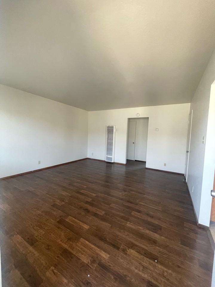 3669 39th Ave #7 - Photo 2 of 17