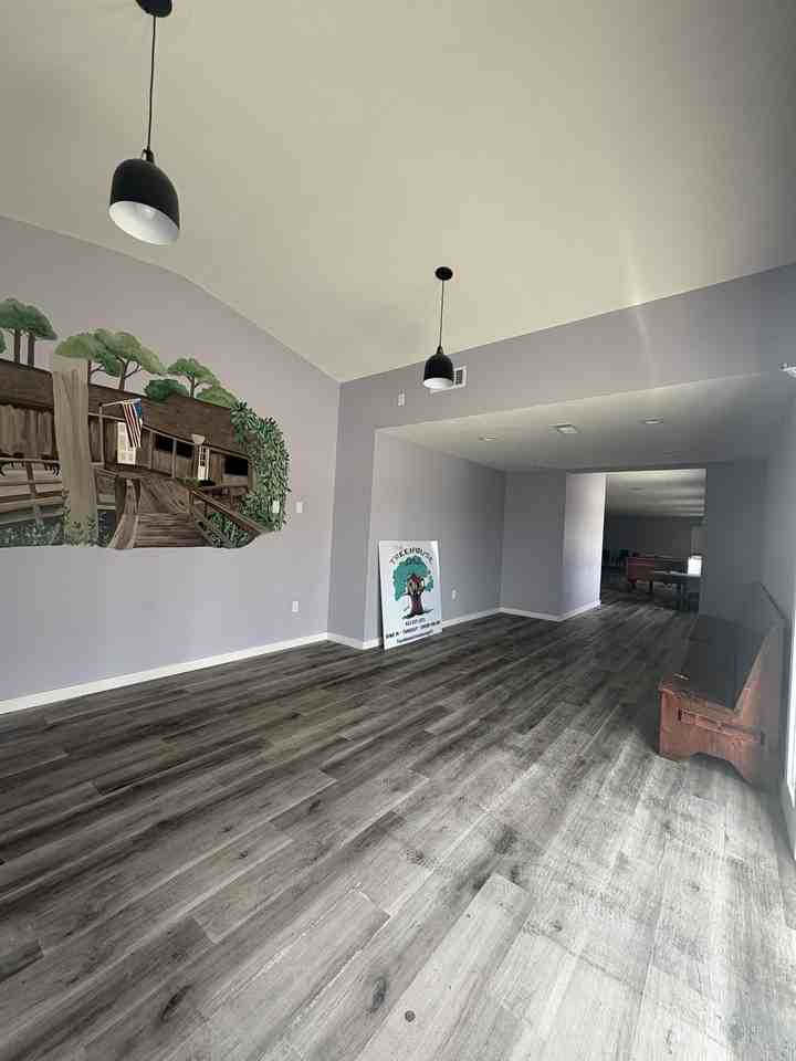 725 North St W #A - Photo 2 of 10