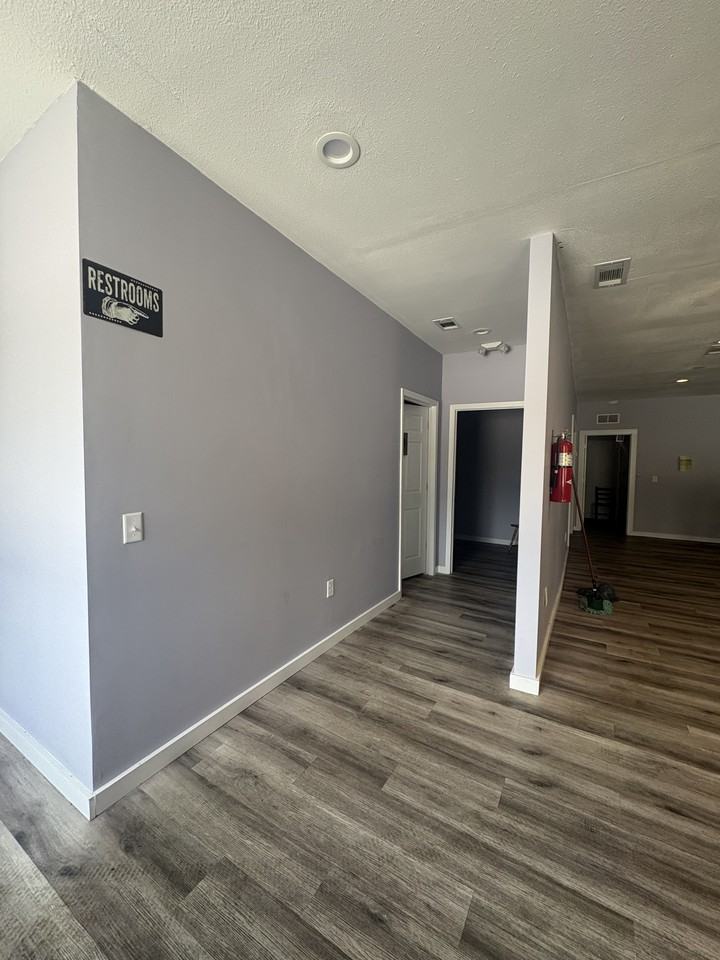 725 North St W #A - Photo 5 of 10