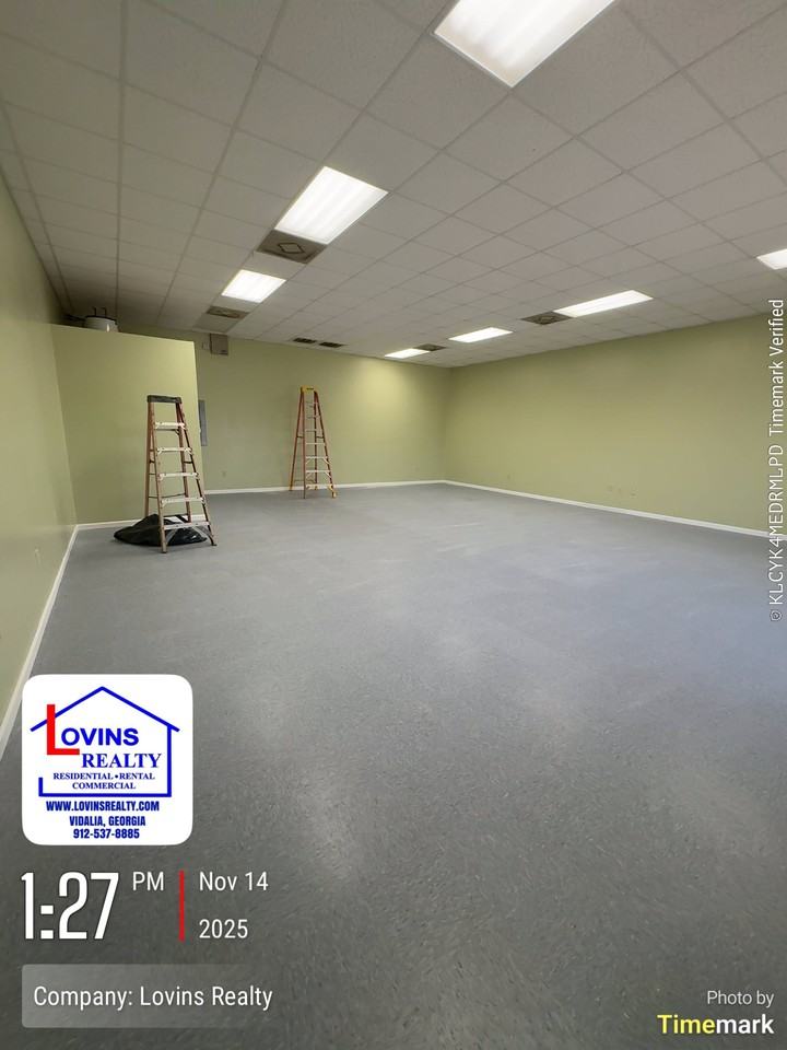 802 Mcintosh Street #1 - Photo 2 of 2