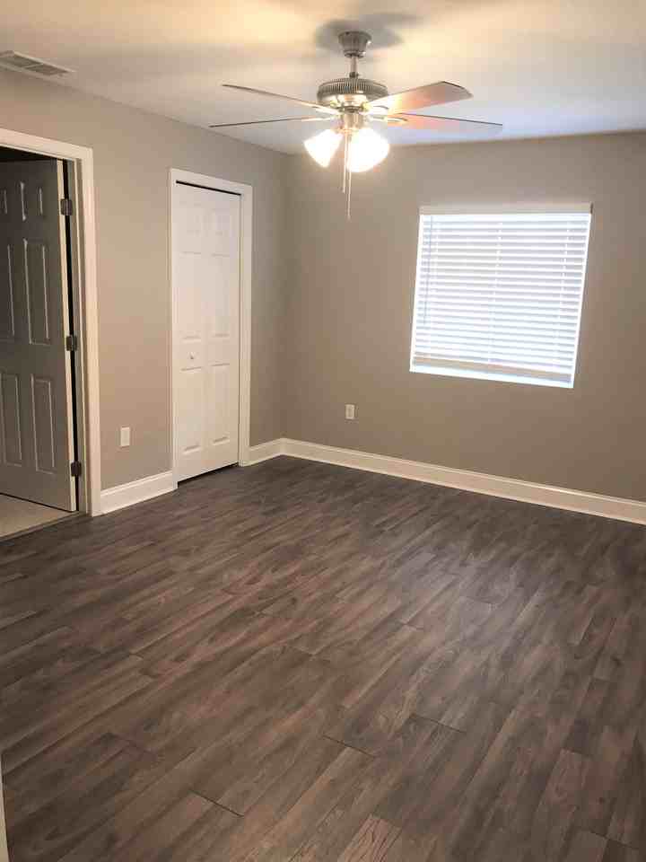 2402 Chestnut Woods Dr #1 - Photo 5 of 8