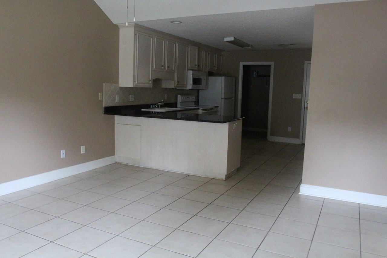 120 Edge Lake Drive #B - Photo 2 of 7