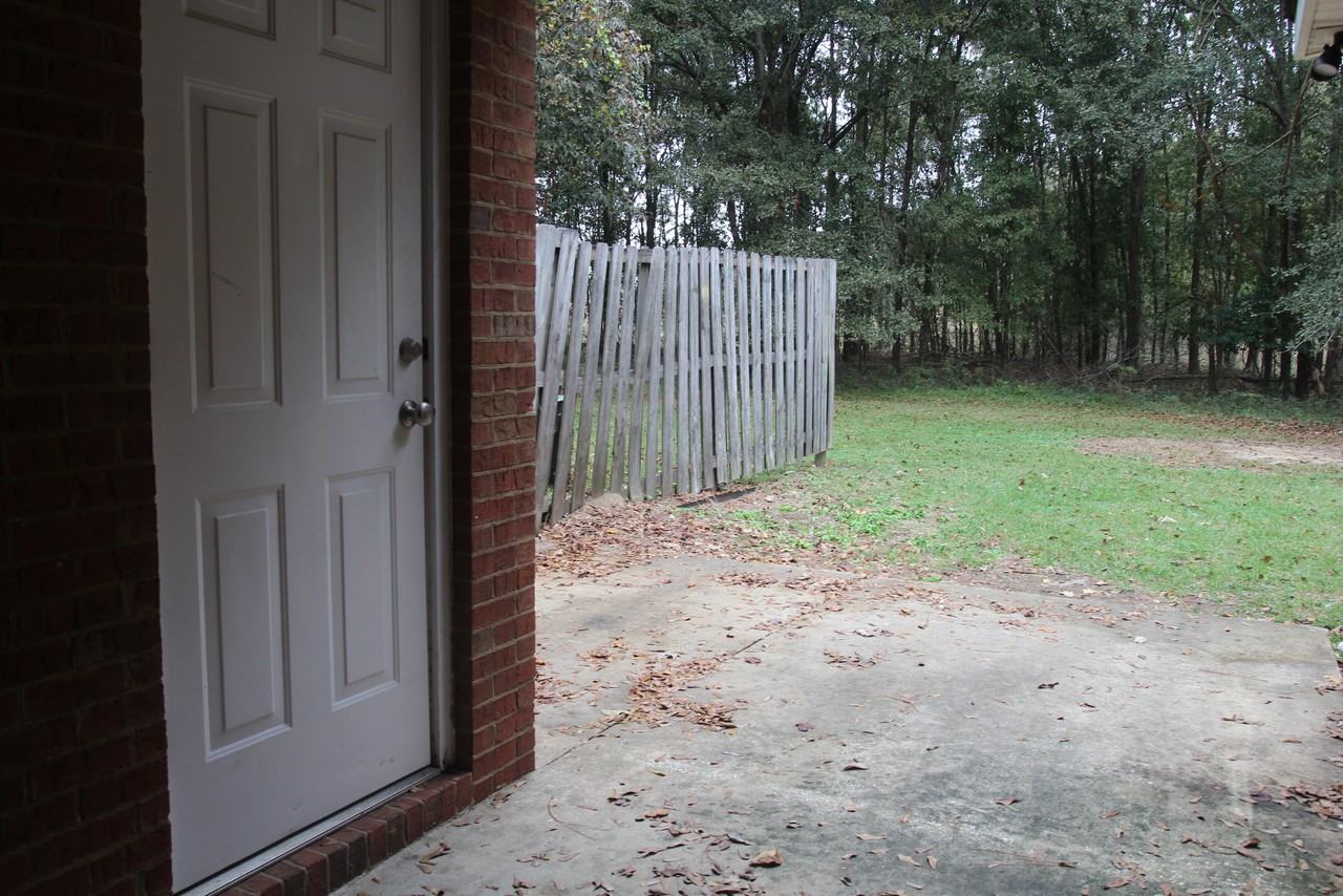 120 Edge Lake Drive #B - Photo 7 of 7