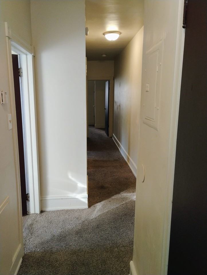 5202 Webster St #B - Photo 2 of 16