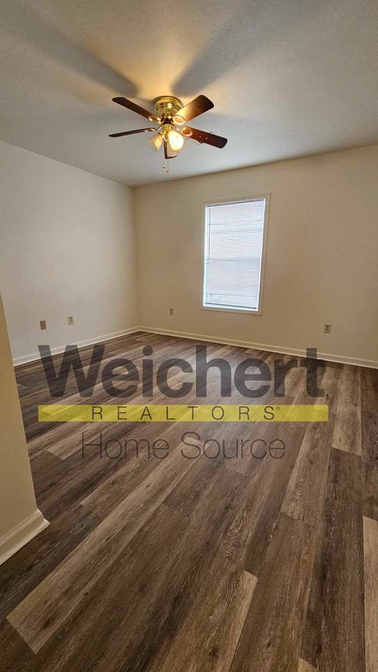 506 North 3rd Street #B - Photo 4 of 5