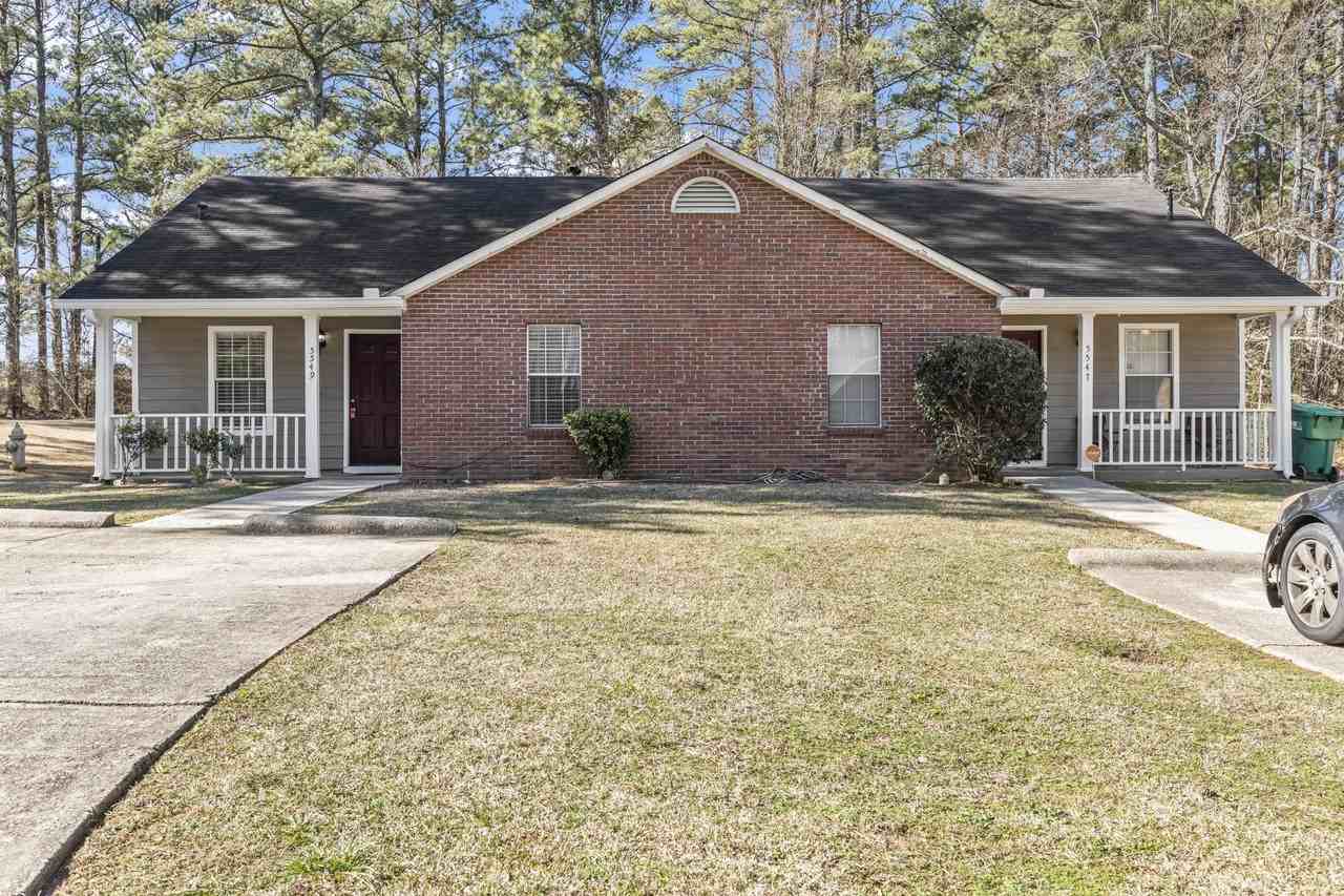 5549 Summer Lane #5549 - Photo 3 of 25