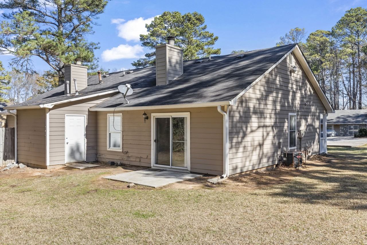 5549 Summer Lane #5549 - Photo 5 of 25