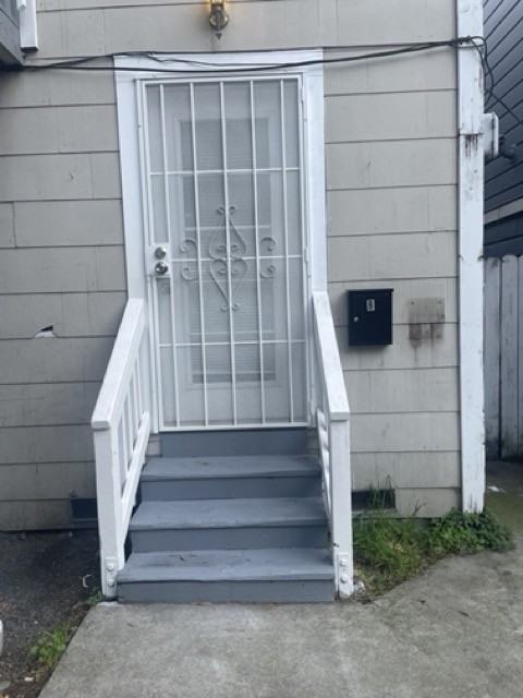 312 Henry Street #B - Photo 2 of 12