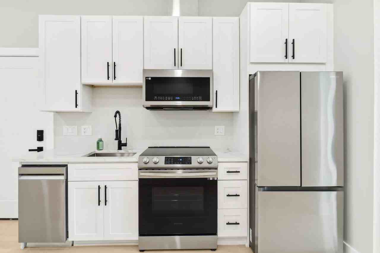 2213 2213 M Street Northeast - 1Unit 4 #4 - Photo 5 of 30