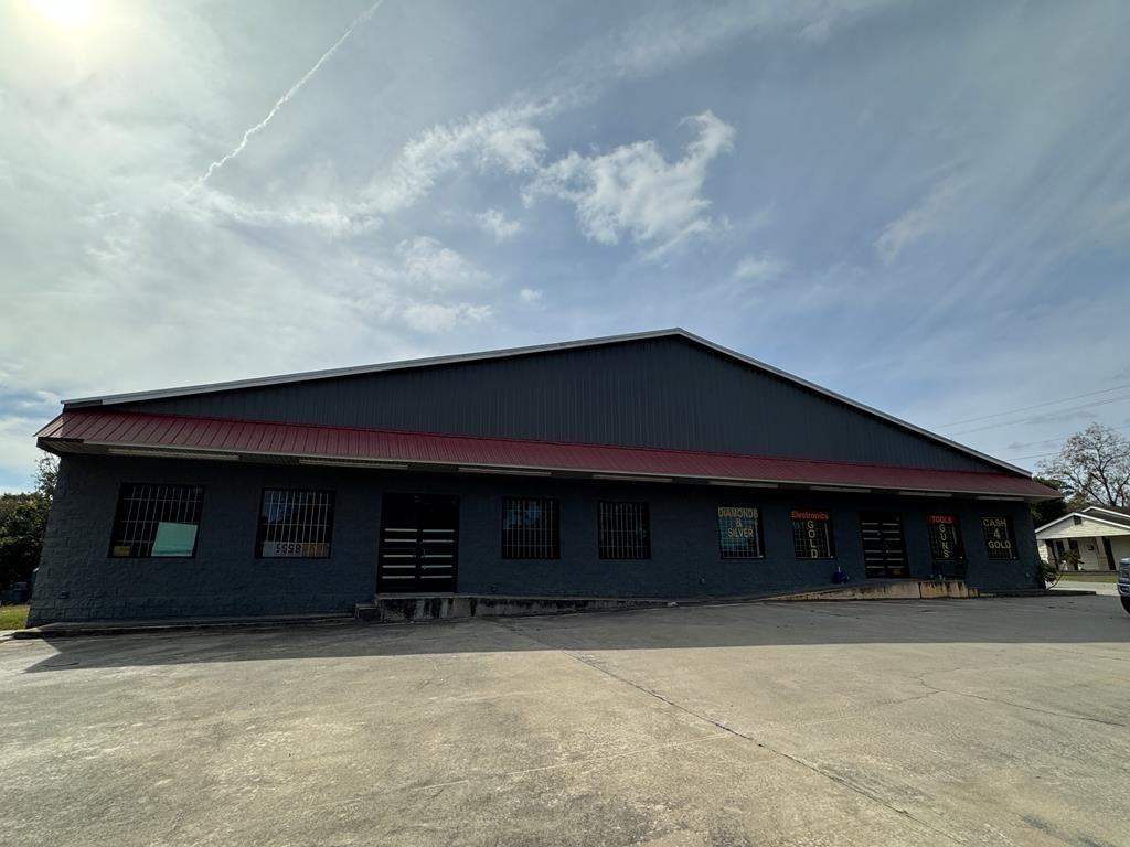 410 North St W #B - Photo 3 of 3