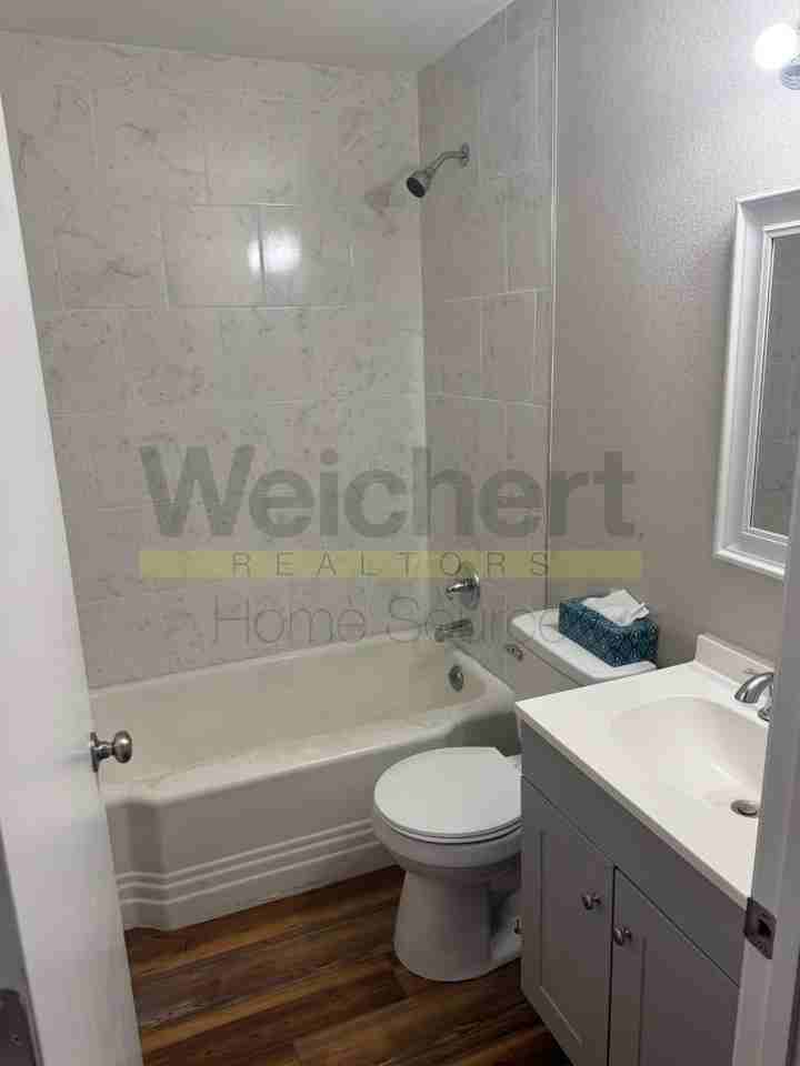 605 North 9th Street #1 - Photo 4 of 10