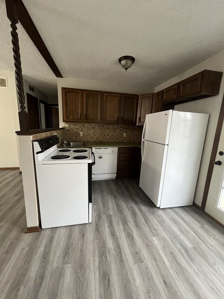 105 North 3rd Street #1 - Photo 4 of 7