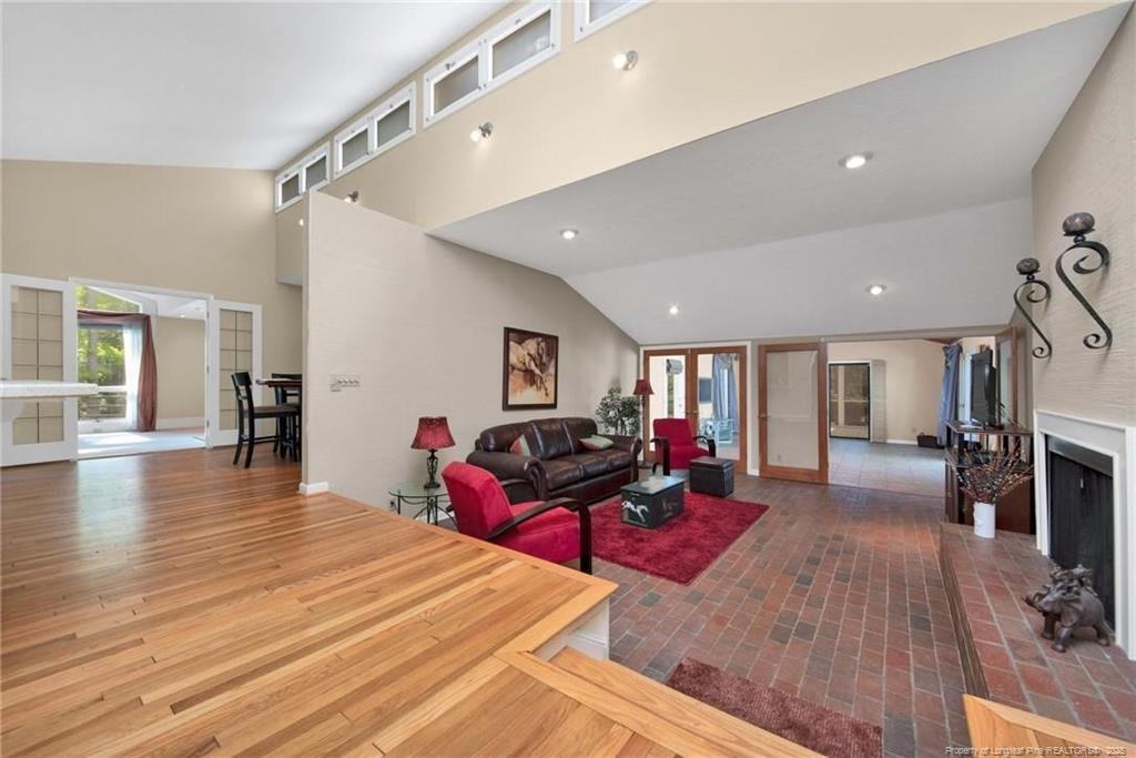 3305 Hutton Pl #1 - Photo 4 of 32