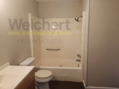 915 Grayson Street - Photo 4 of 6