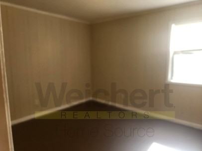 915 Grayson Street - Photo 5 of 6