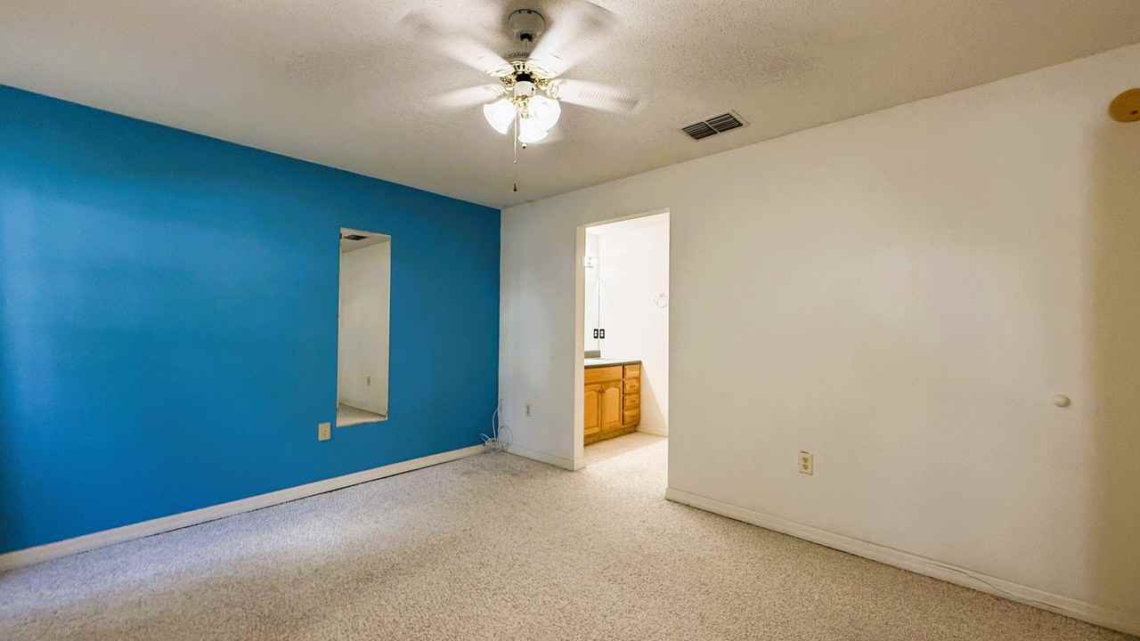 260 Lake Suzanne Drive #1 - Photo 5 of 11