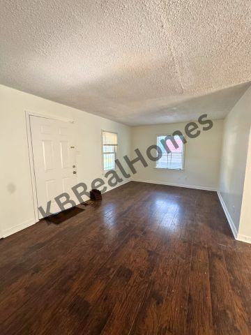 2601 Kenner Avenue #1 - Photo 2 of 11