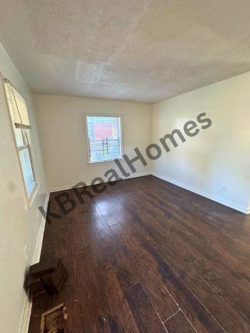 2601 Kenner Avenue #1 - Photo 3 of 11