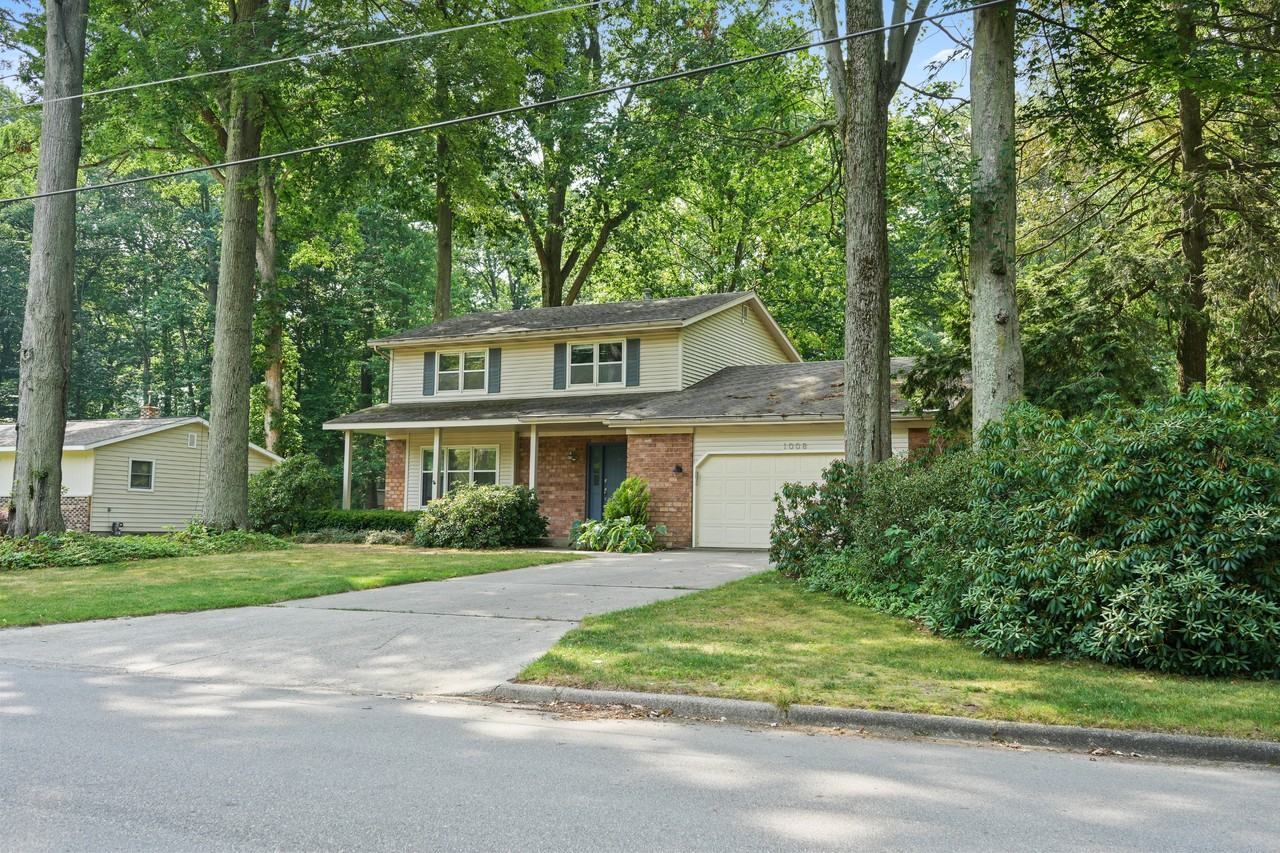 1008 Forest Hills Dr #1 - Photo 2 of 50