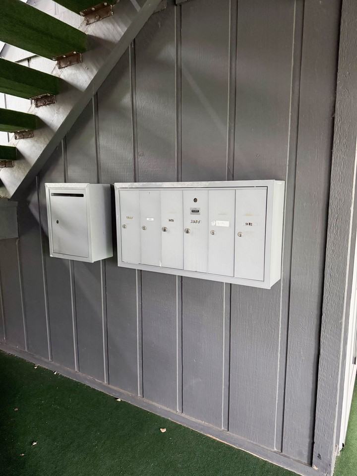 2245 Minerva Way #1 - Photo 4 of 30